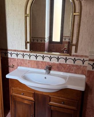 mobile  bagno in legno