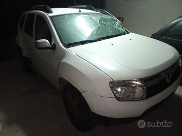  dacia Duster incidentata