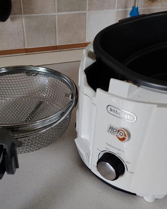 Friggitrice ad Olio De Longhi usata 1/2 volte