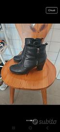 Stivaletti neri n. 38