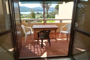 Trilocale arredato, fronte mare, climatizzato