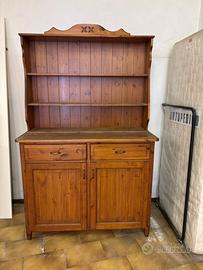 Credenza in legno massiccio