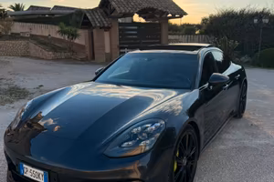 Porsche panamera 4S E-hybrid 560cv