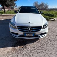 Mercedes C300de Ibrida plug-in e Diesel