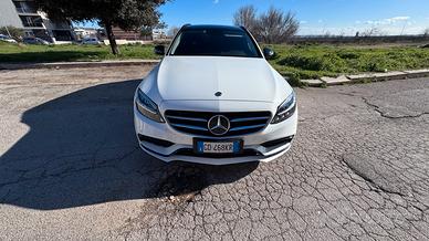 Mercedes C300de Ibrida plug-in e Diesel