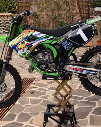 Kawasaki kx 125 replica pro circuit