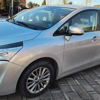 Toyota Verso 1.6 TD per ricambi