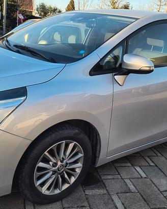 Toyota Verso 1.6 TD per ricambi