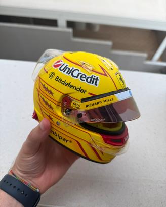 Casco Lewis Hamilton Ferrari 2025 Bell Upgrade