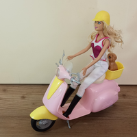 Barbie con Scooter e cagnolino