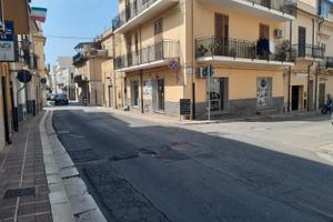 Terrasini negozio a 100 metri dalla piazza