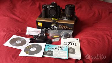 Nikon D70S - obiettivo Zoom DX AF-S Nikkor 18-70