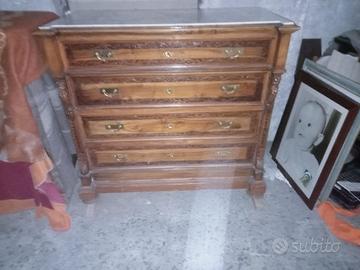 comò antico in legno pregiato