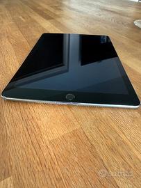 Apple iPad Air 2 (A1567) per ricambi/riparazione