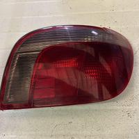 Faro Fanale Posteriore DX per Toyota Yaris