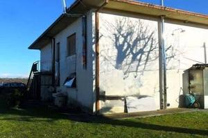 Immobile in asta di 285 m² con più di 5 locali a C