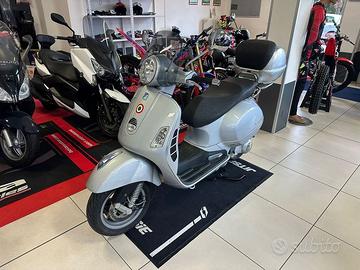 Vespa 250 GTS