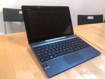 Netbook Asus con tastiera