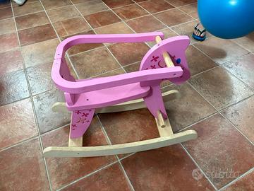 Cavalluccio a dondolo in legno