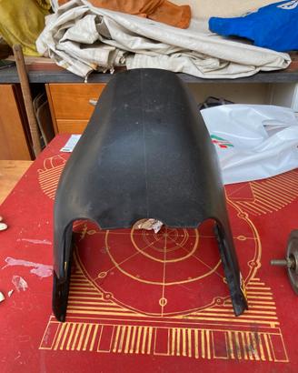 PARAFANGO POSTERIORE MOTO GUZZI V11