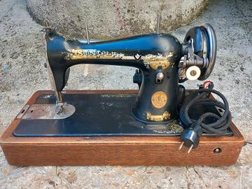 Macchina da cucire portatile Singer del 1929