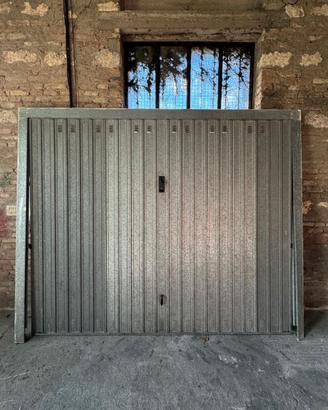 Porta Basculante per Garage, Rimesse e Box Auto