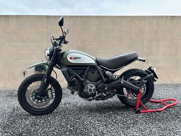 Moto ducati scrambler urban enduro