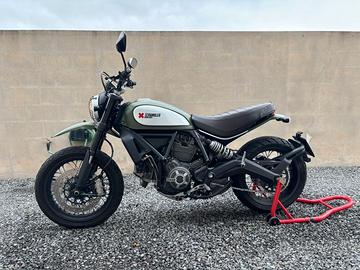 Moto ducati scrambler urban enduro