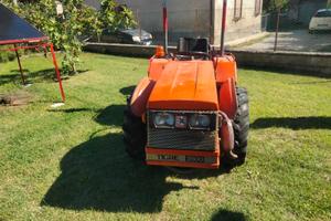 Trattore agricolo Carraro 