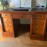 Scrivania d’epoca primi ‘900 in legno massello