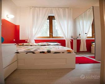 Stanza in appartamento di 138 m² a Milano