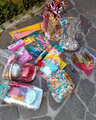 festoni coriandoli palloncini cappellini