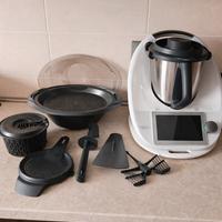 Bimby TM6 come nuovo – completo + accessori extra