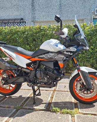 KTM 890 SMT