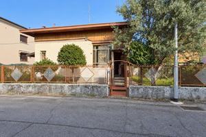 VILLA SINGOLA A DESIO