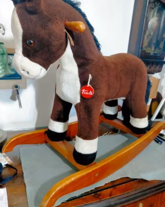 Cavallo a dondolo Trudi