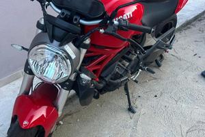 Ducati monster 821
