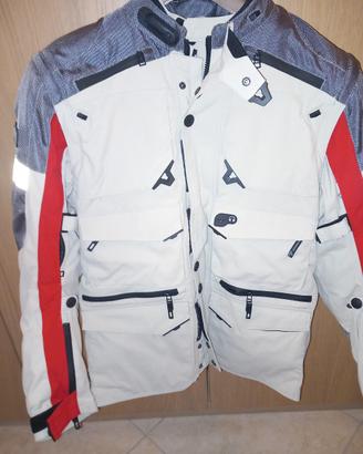 giacca e pantaloni da moto 