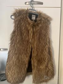 Pelliccia sintetica senza maniche ZARA