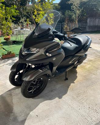 Yamaha tricity 300 patente B