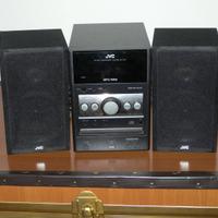 STEREO JVC MP3 CD USB Radio 22W + 2 Casse 20W