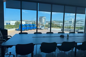 Sala riunioni blu sky