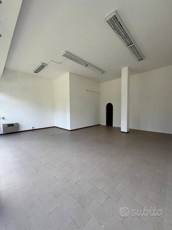 Immobile di 85 m² con 2 locali a Montecchio Maggio - Vista 3