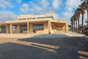 Locali commerciali nel centro di Maruggio