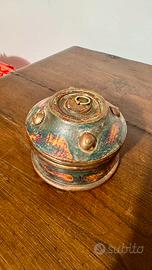 Scatola indiana vintage in legno e ottone