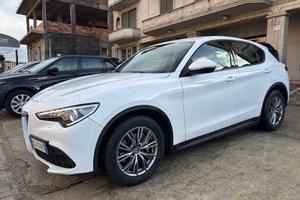 Alfa Romeo Stelvio 2.2 Turbodiesel 160 CV AT8 RWD