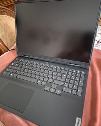 PC Portatile Gaming Lenovo-16GB RAM – Windows 11