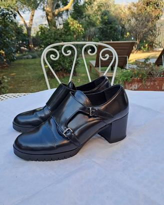 Scarpe lucide pelle con fibie n 37