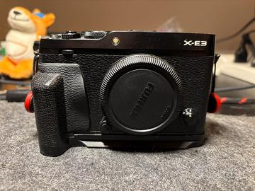 Fujifilm X-E3 solo corpo con grip