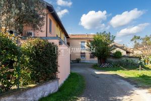 Trilo/Quadrilocale ristrutturato: balconi, senza s